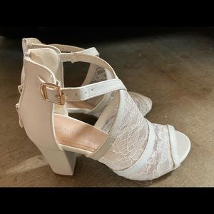 Cute Lacey heel sandal